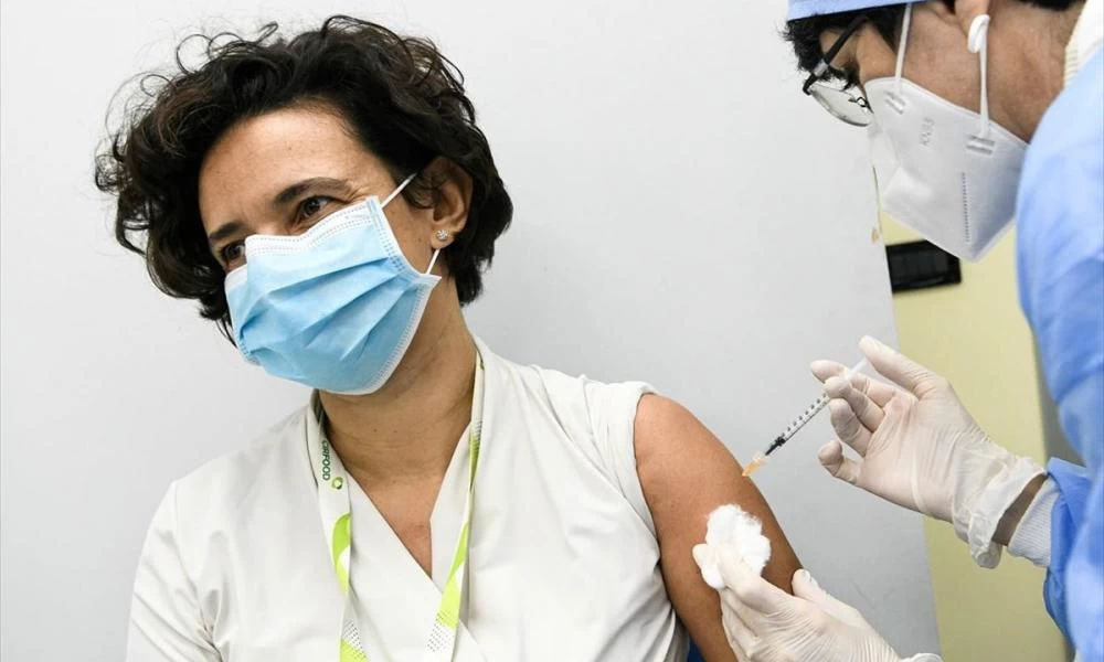 Ιταλία: Είναι σε θέση να υποστηρίξει το φθινόπωρο και τη χορήγηση της τρίτης δόσης των εμβολίων